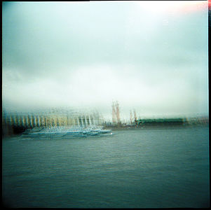 Петербург, 2012 г.  Камера Diana F+, пленка Lomography Color, мультиэкспозиция