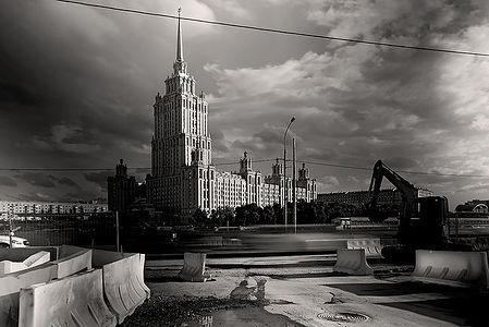 Москва, 2017 г.  Камера Sony A7, объектив Sony 28–70/3,5–5,6,  длинная выдержка